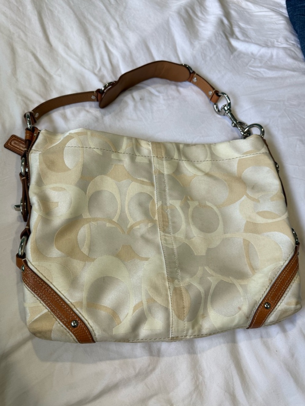 GUC Coach Carly Cream Signature Tan Leather Hobo Turn Lock Y2K Shoulder Bag - Picture 2 of 8